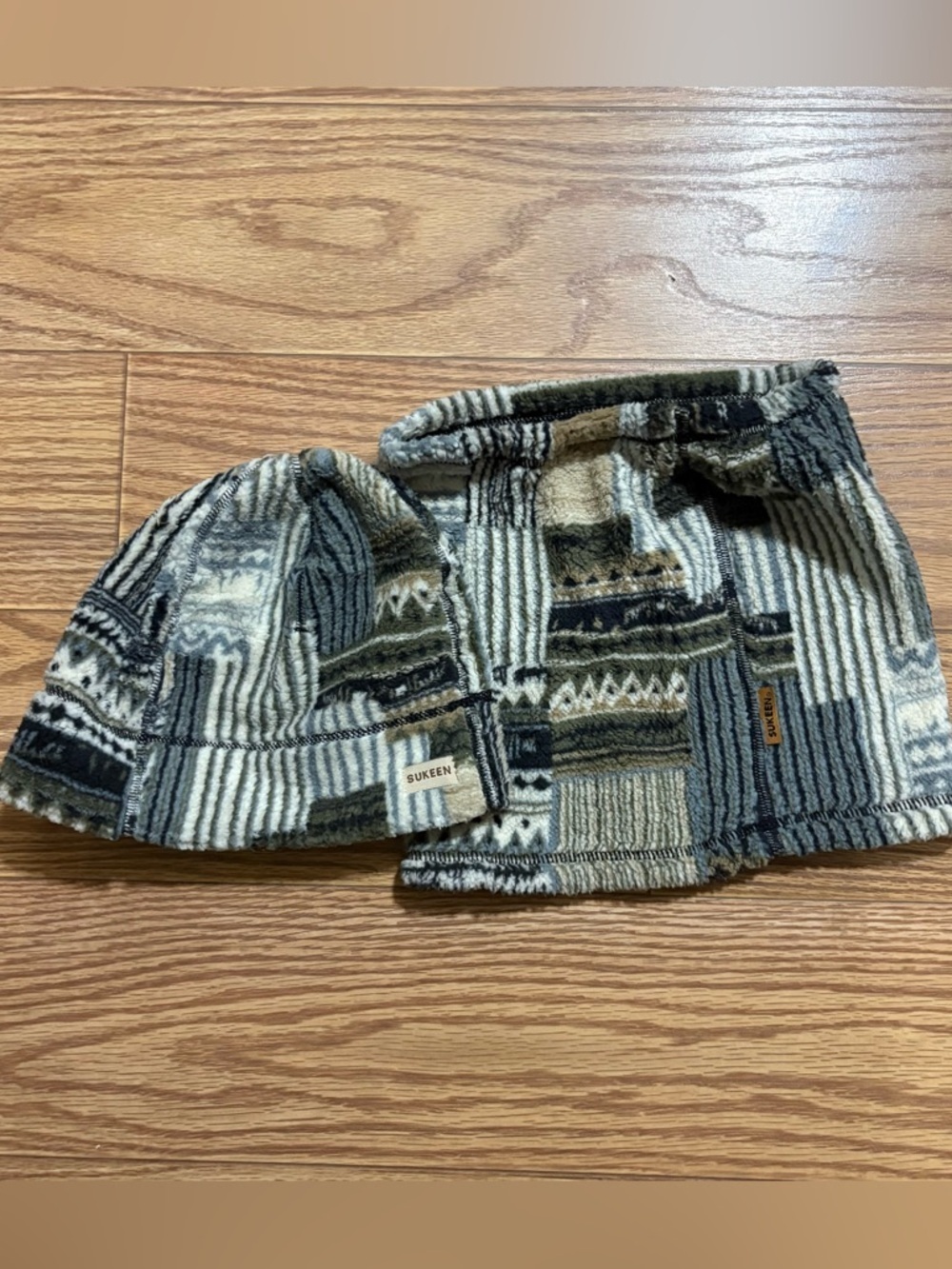 NEW Sukeen Fleece Winter Hat & Scarf Neck Cover Set
